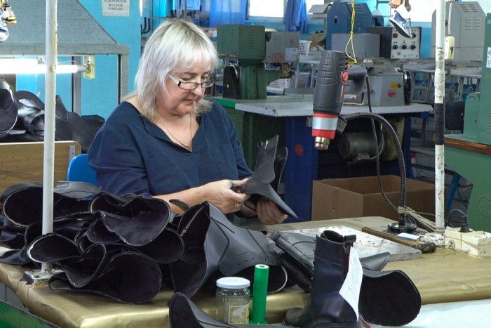 Бендерская обувная фабрика «Софтшуз» готовится к производству зимней коллекции
