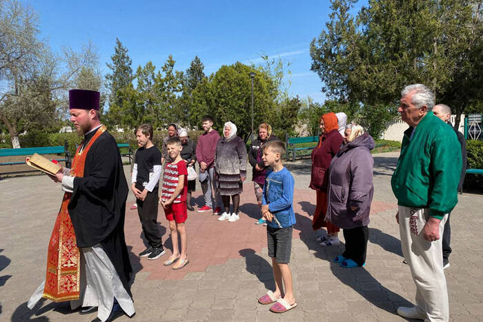 Беженцев из Украины поздравили с праздником Пасхи