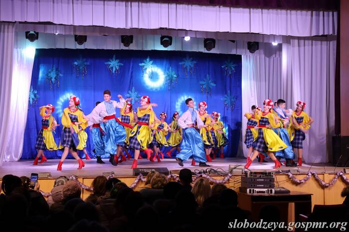 Концерт «Ритмик-данса» стал ярким завершением новогодних мероприятий в Слободзее