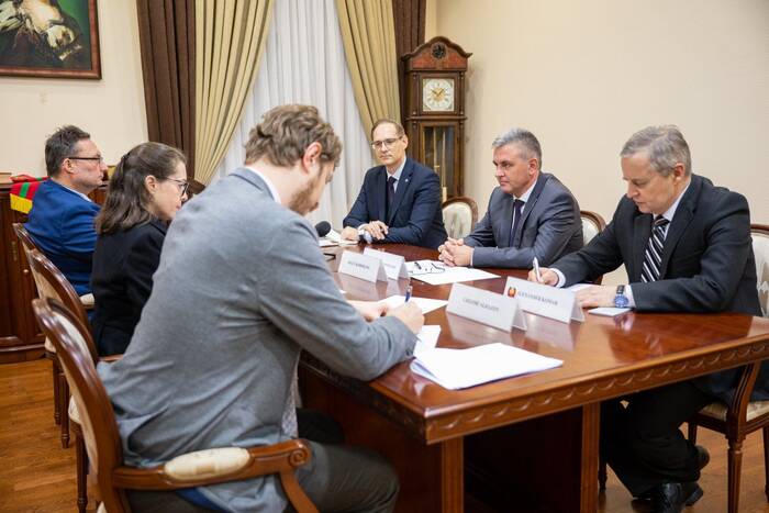 Президент ПМР провел встречу с главой миссии ОБСЕ в РМ
