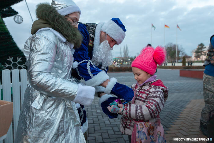 Приднестровские байкеры подарили детям сладкие подарки