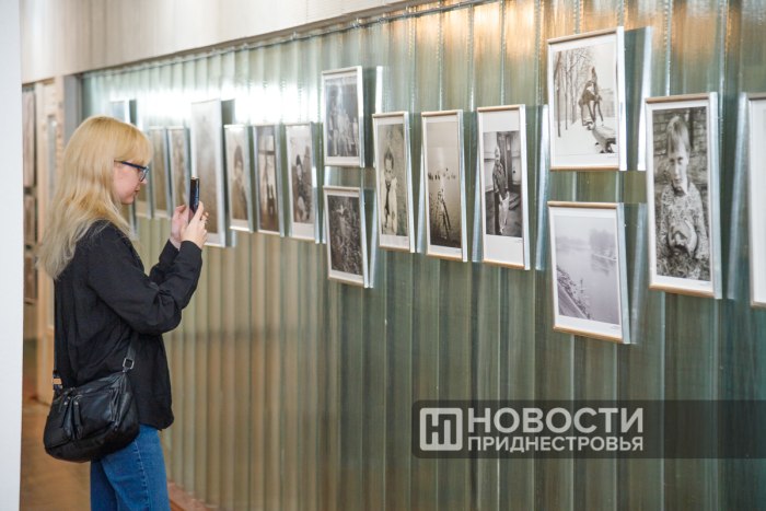 «След» Александра Паламаря - в Тирасполе открылась выставка памяти приднестровского фотохудожника