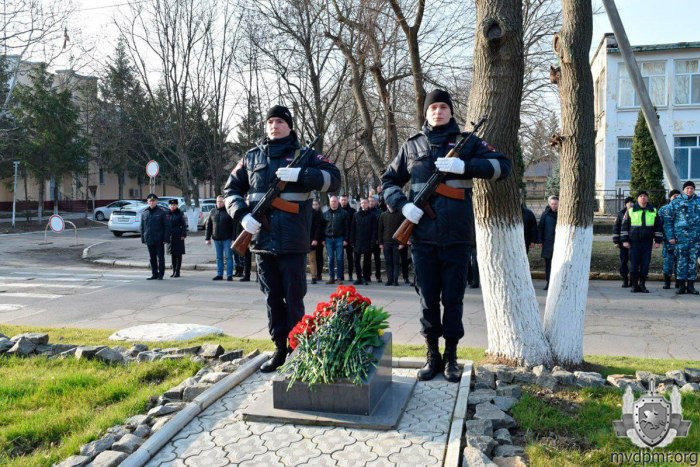 В Бендерах почтили память милиционеров, погибших при исполнении служебного долга