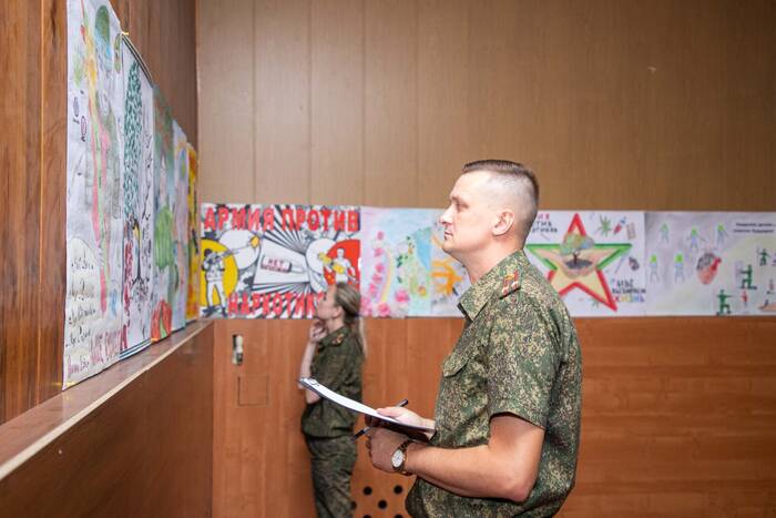 В Министерстве обороны прошёл конкурс плакатов в рамках акции «Армия против наркотиков!»