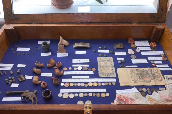 В школе села Бычок открыли музей старинных предметов 