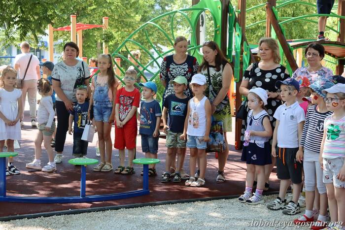 В День защиты детей в Слободзее открыли новую игровую зону 
