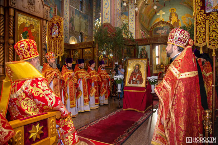 В столице прошел крестный ход памяти священномученика Николая Виноградова