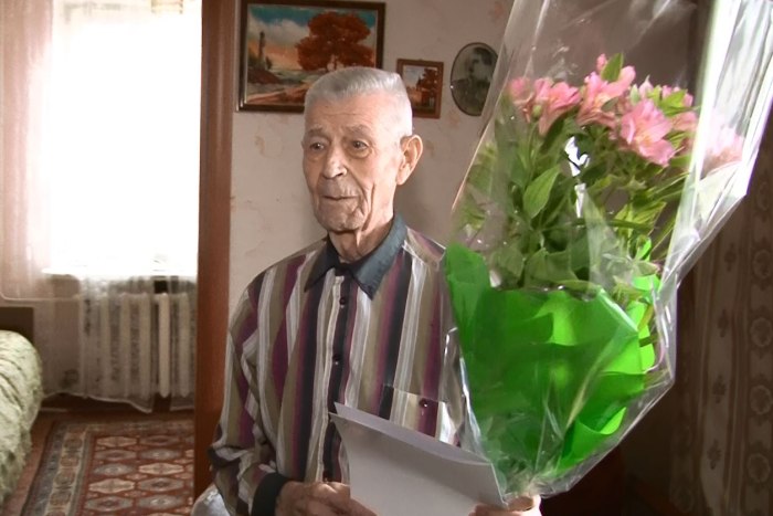  Ветерана Великой Отечественной войны Николая Королёва поздравили с 98-летием