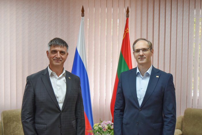 Виталий Игнатьев провел встречу с главой Представительства Южной Осетии в ПМР