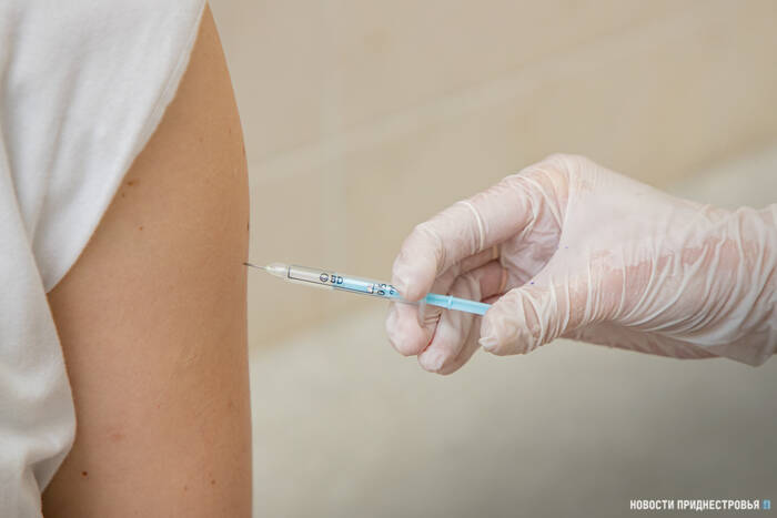 За минувшие сутки вакцинировались от коронавируса более 1,6 тысячи человек – Минздрав ПМР